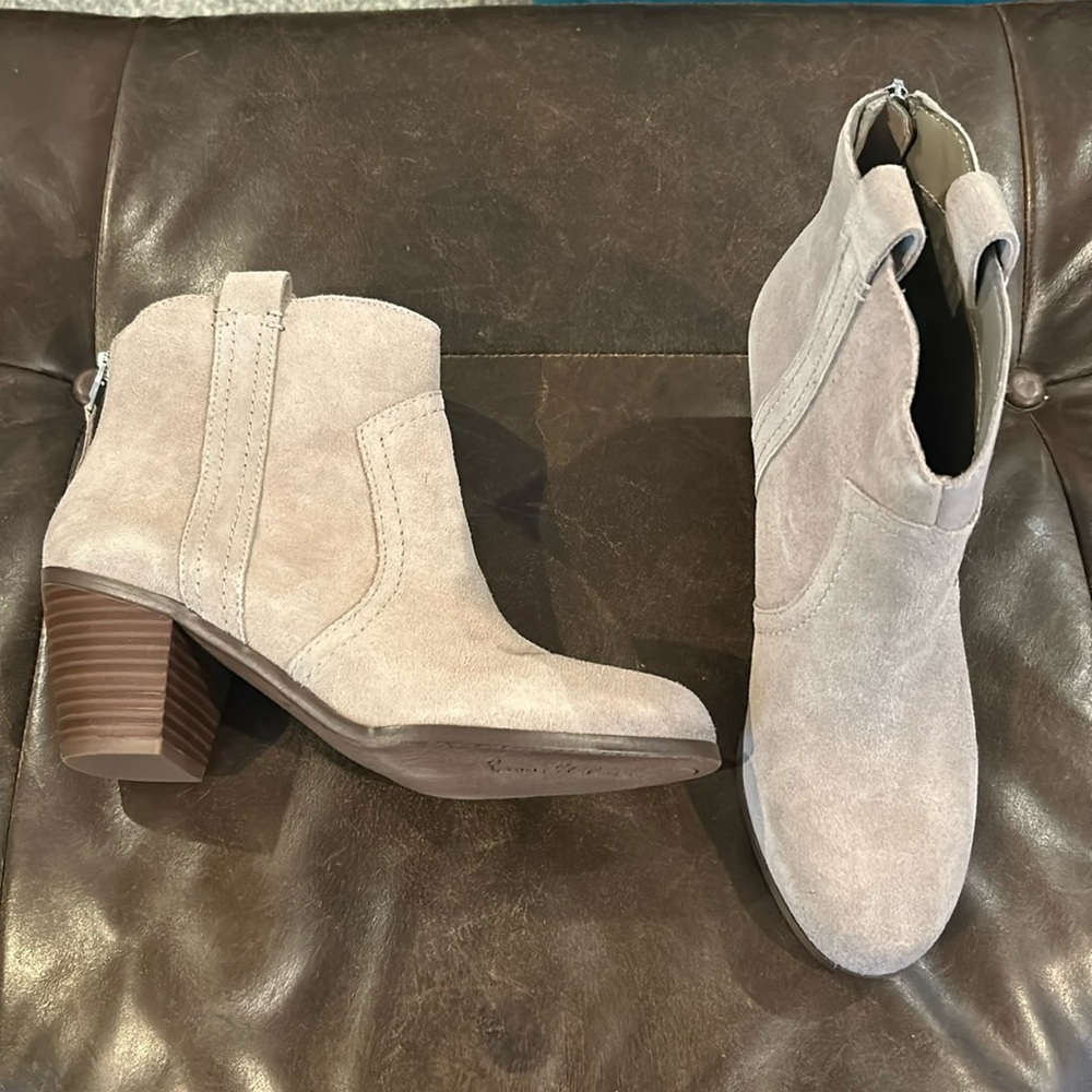 New in box. Sam Edelman London putty suede booties.